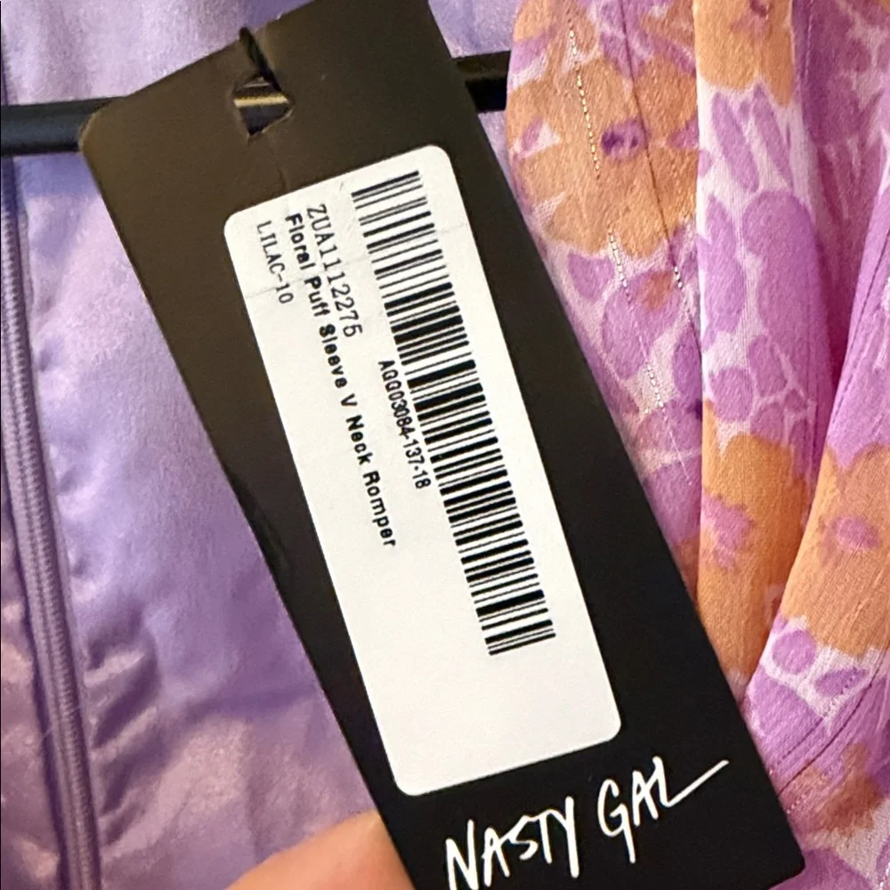 Nasty Gal Floral Puff Sleeve v neck Romper size 6 new with tag - Picture 3 of 12